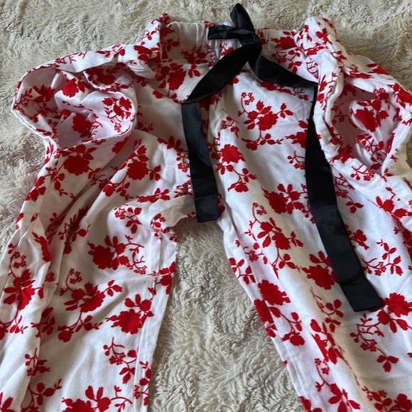 NWOT bSoft Roses Print Bamboo Blend Extremely Soft Side Pockets Pajama Pants S - Picture 2 of 5